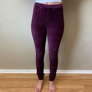 Hue Burgundy Corduroy-style Jegging Sz S